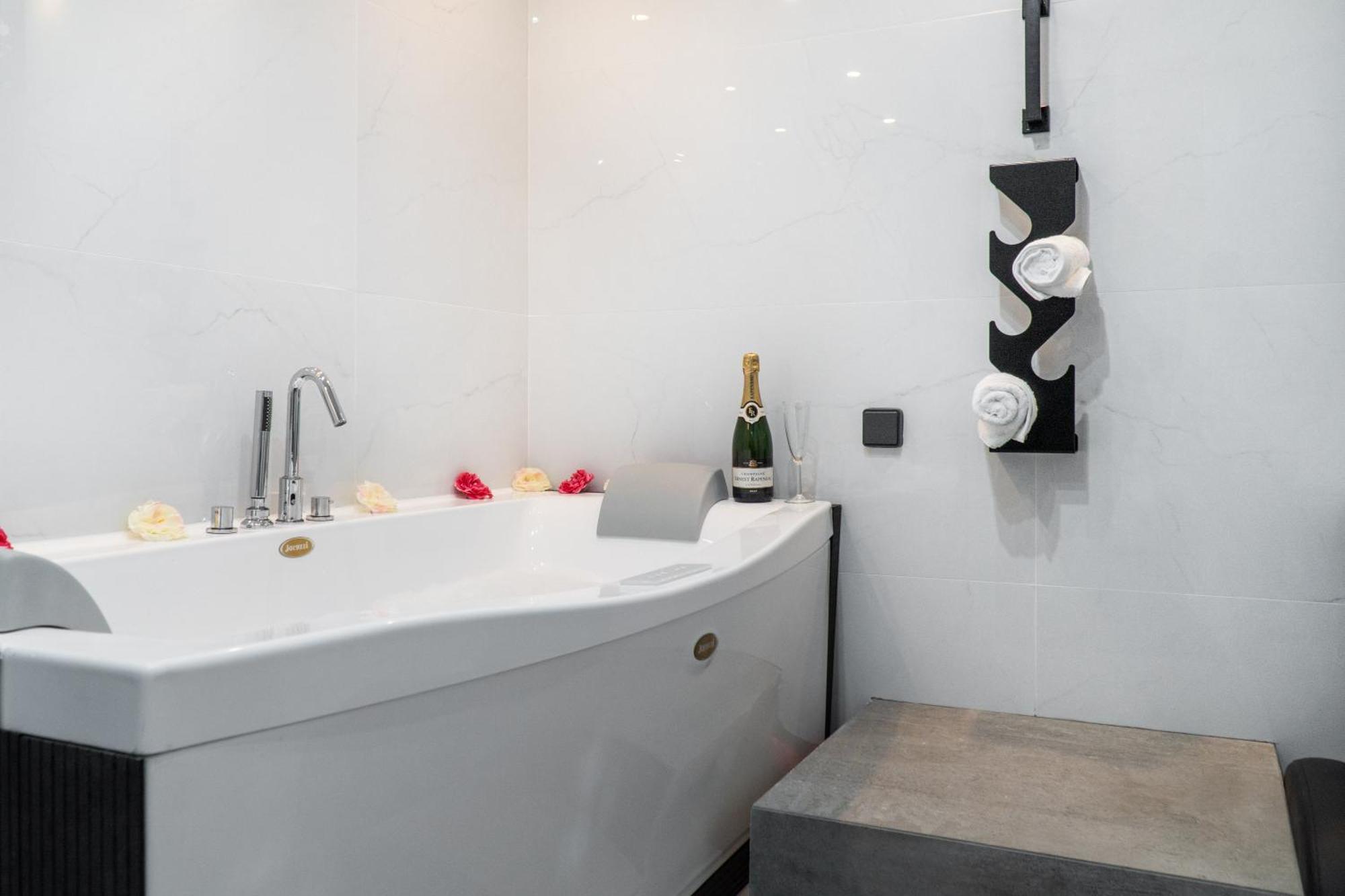 Paradise+ With Jacuzzi In The Heart Of Athens! Eksteriør bilde